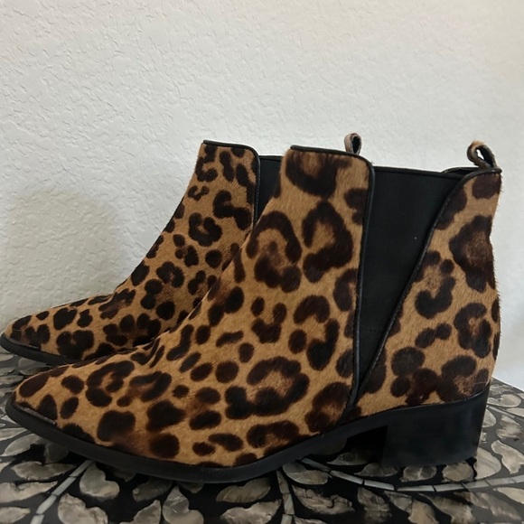 MARC FISHER Genuine Calf Hair Leopard Print Leather Booties Boots Size 5 - Picture 3 of 6